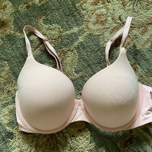 Victoria’s Secret T-Shirt Push-up Bra 34D